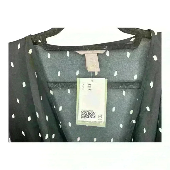 H&M Patterned Black and White tie-wrap flowy satin like dress, size XXL - Picture 4 of 6